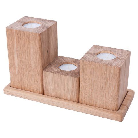 Zestaw Odo I z widocznymi otworami na wkłady tealight i naturalnym rysunkiem słojów dębu.